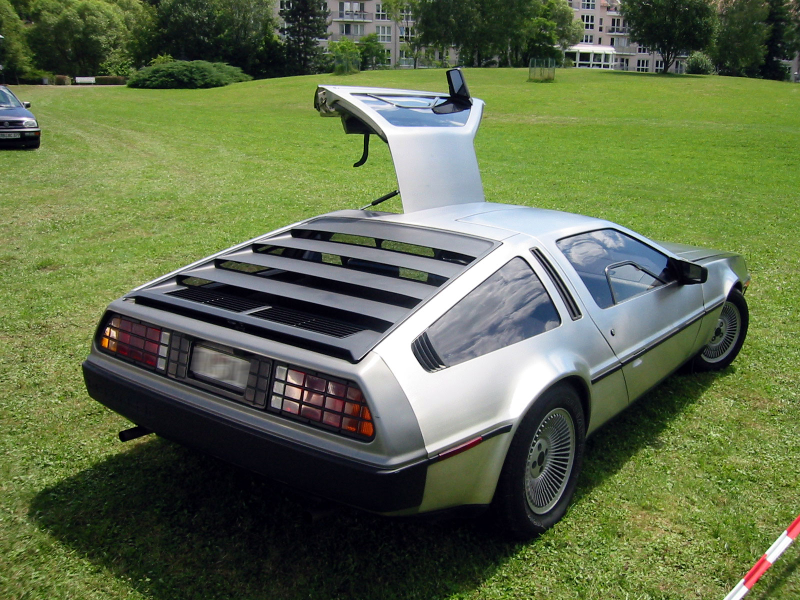 Illustration for article titled Ten Cars That Would Be Best As Hovercars